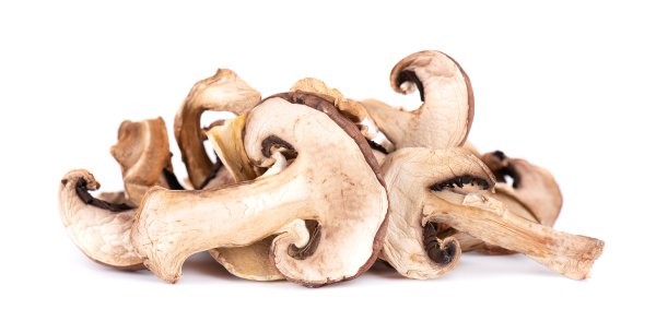 Dried,Sliced,Mushrooms,Isolated,On,White,Background.,Dry,Champignons.